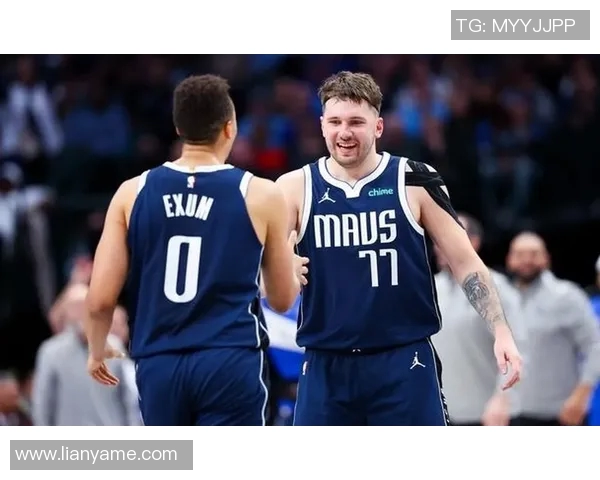 勇士与猛龙激战正酣NBA赛场精彩瞬间回顾与分析 勇士与猛龙激战正酣NBA赛场精彩瞬间回顾与分析